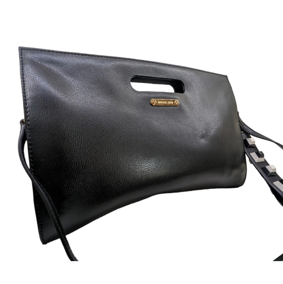 $90 Michael Kors Black Tilda XL Clutch with Removable Strap - Picture 3 of 6